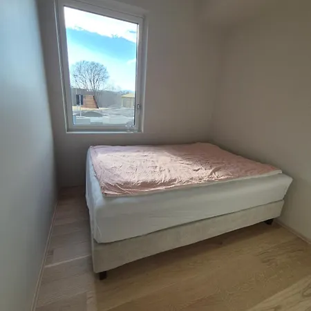 Ny Stilren Og Praktisk *