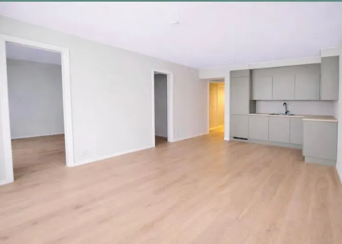 Apartment Ny Stilren Og Praktisk *